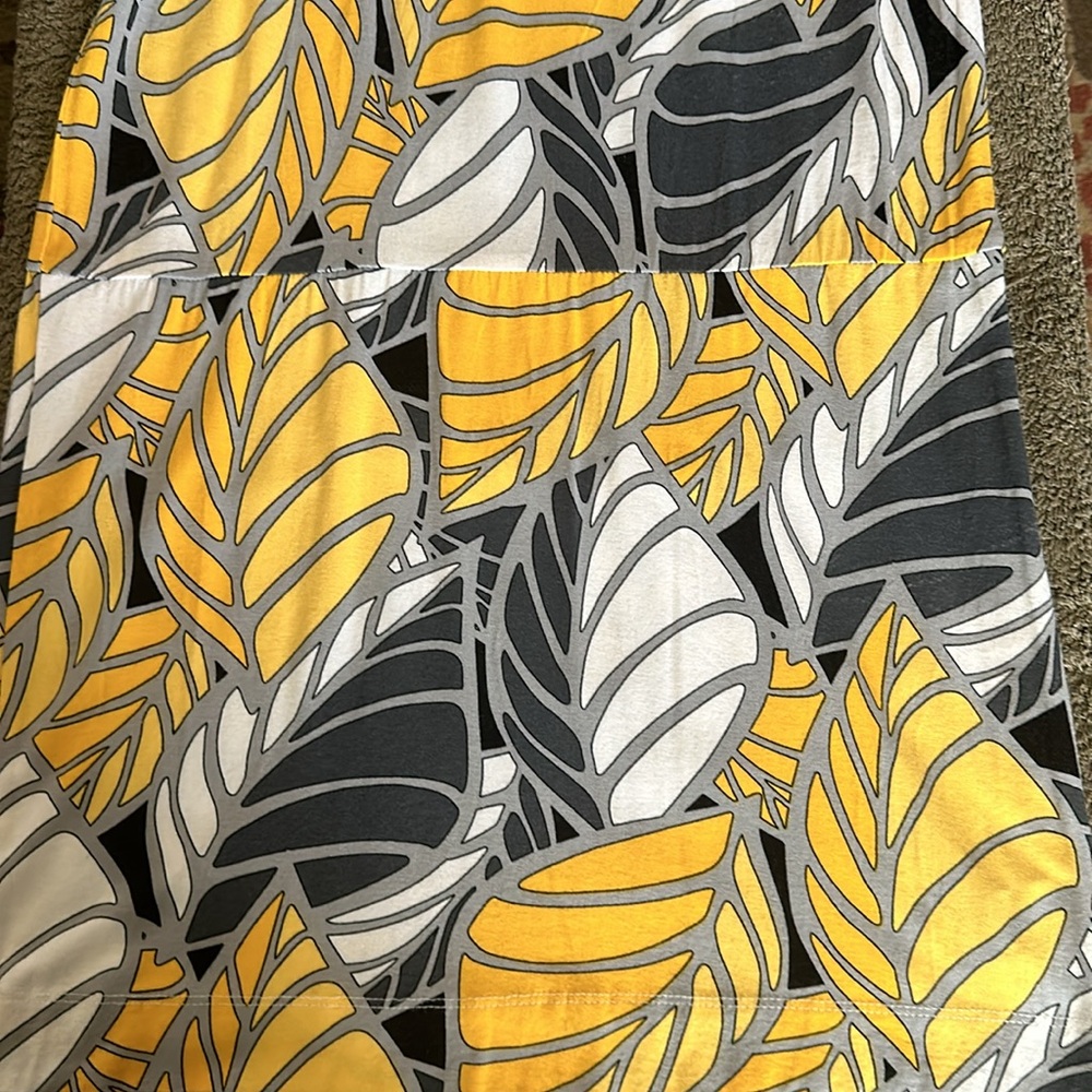 Dress - Picture 7 of 8